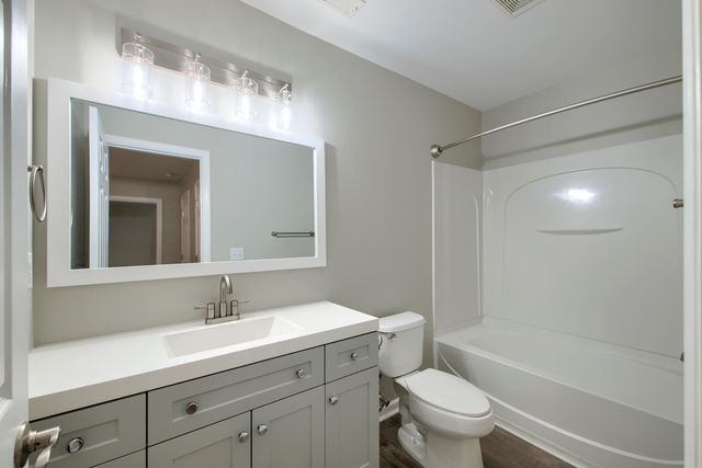 8721 Grassy Oak Trail, North Charleston, SC 29420