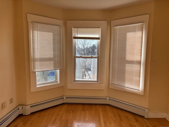 373 Blatchley Avenue, New Haven, CT 06513