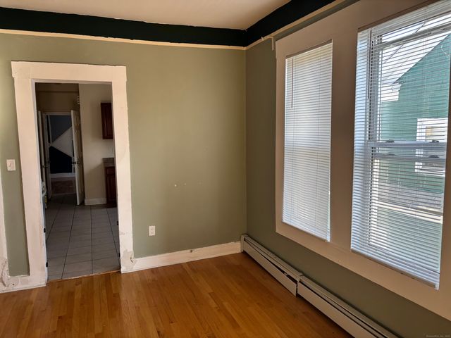 373 Blatchley Avenue, New Haven, CT 06513