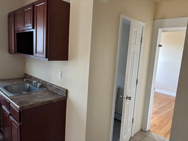 373 Blatchley Avenue, New Haven, CT 06513