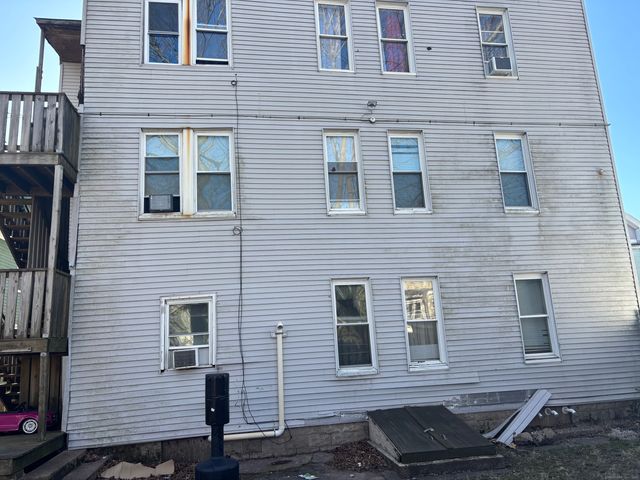 373 Blatchley Avenue, New Haven, CT 06513