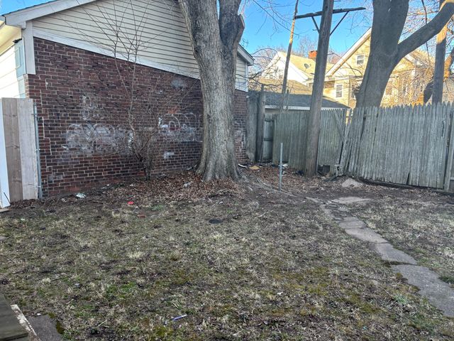 373 Blatchley Avenue, New Haven, CT 06513