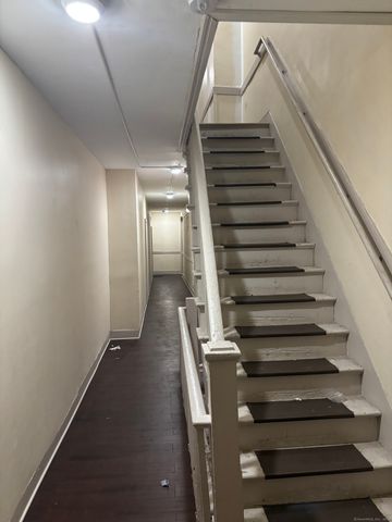 373 Blatchley Avenue, New Haven, CT 06513