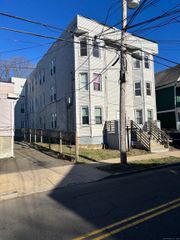 373 Blatchley Avenue, New Haven, CT 06513