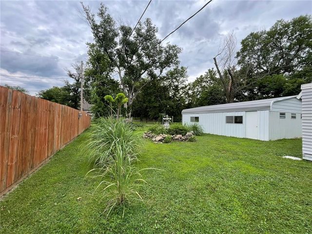 416 S Rutter Avenue, Chanute, KS 66720