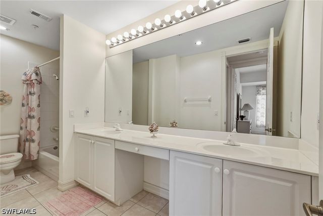 1875 Les Chateaux BLVD 303, Naples, FL 34109