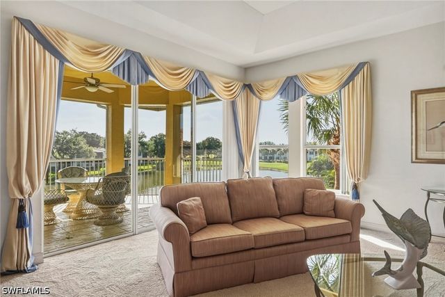 1875 Les Chateaux BLVD 303, Naples, FL 34109