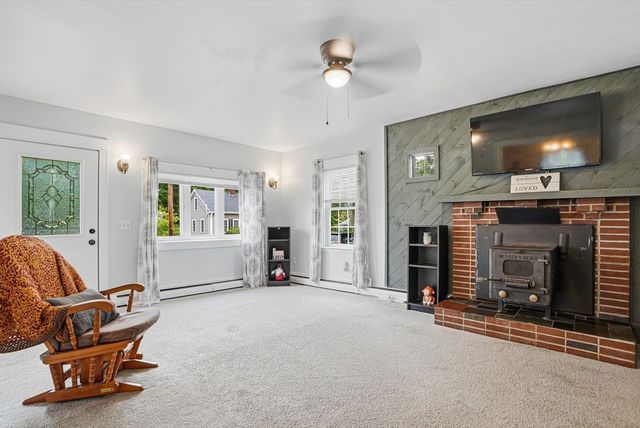 24 Henry St, Mansfield, MA 02048