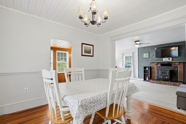 24 Henry St, Mansfield, MA 02048