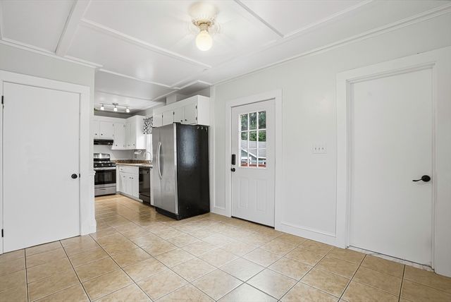 24 Henry St, Mansfield, MA 02048