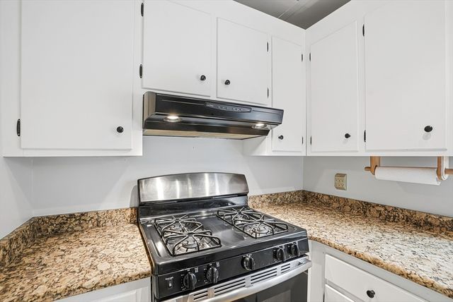 24 Henry St, Mansfield, MA 02048