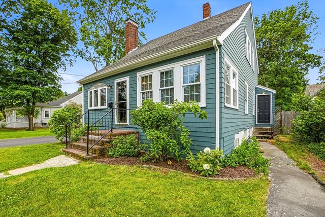 24 Henry St, Mansfield, MA 02048