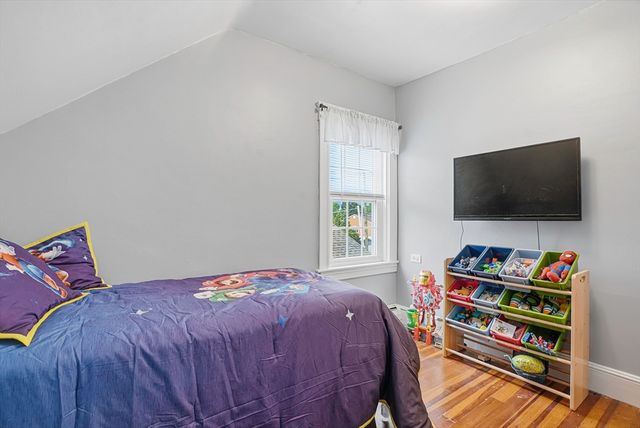 24 Henry St, Mansfield, MA 02048