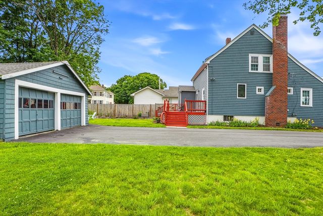 24 Henry St, Mansfield, MA 02048