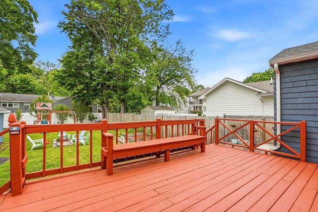 24 Henry St, Mansfield, MA 02048