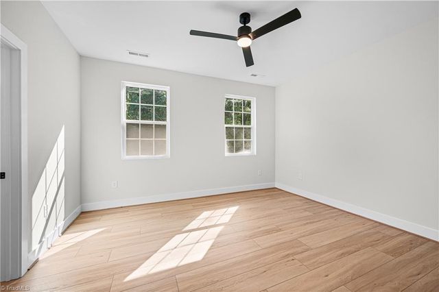 132 Pinnix Street, Jonesville, NC 28642