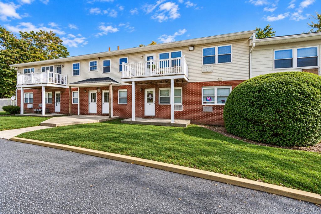 1 Hemlock Drive F164, Bay Shore, NY 11706 — photo 2