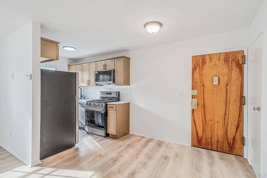 1 Hemlock Drive F164, Bay Shore, NY 11706 — photo 4