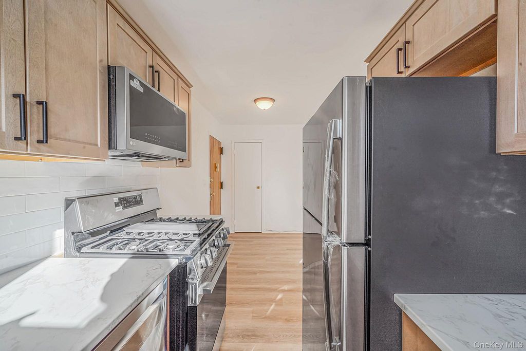 1 Hemlock Drive F164, Bay Shore, NY 11706 — photo 5