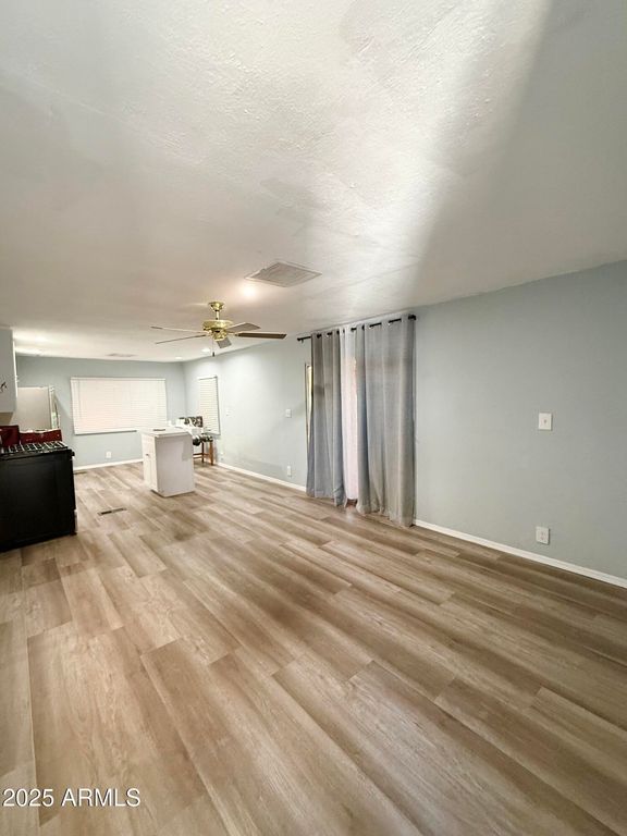 10701 N 99TH Avenue 17, Peoria, AZ 85345 — photo 3