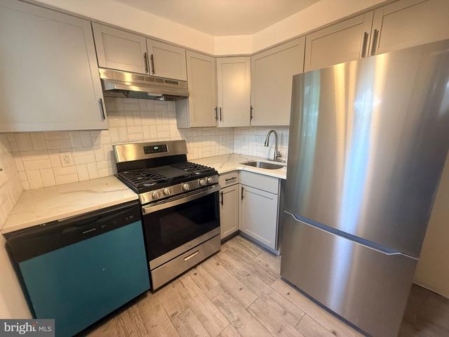 2839 ALMOND ST, Philadelphia, PA 19134