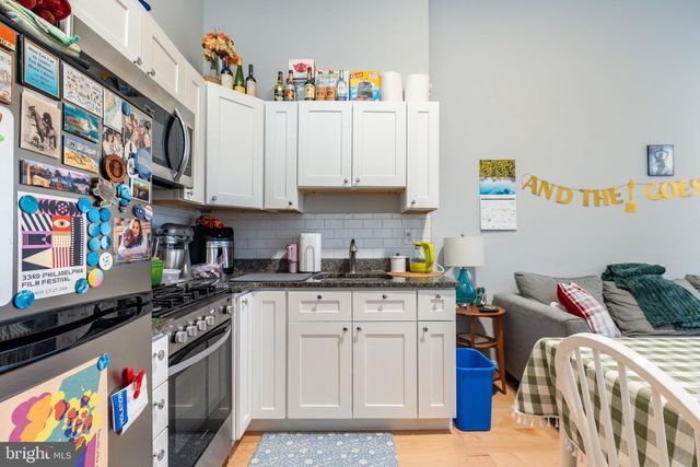 2037 MOUNT VERNON STREET, Philadelphia, PA 19130