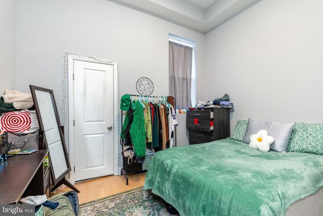 2037 MOUNT VERNON STREET, Philadelphia, PA 19130