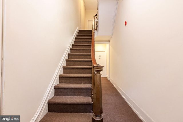 2037 MOUNT VERNON STREET, Philadelphia, PA 19130