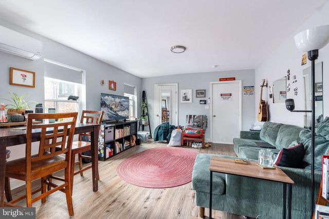 2037 MOUNT VERNON STREET, Philadelphia, PA 19130