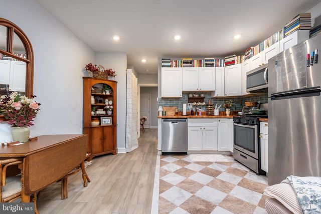 2037 MOUNT VERNON STREET, Philadelphia, PA 19130