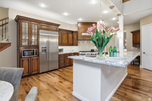 963 E OLD ENGLISH RD, Draper, UT 84020