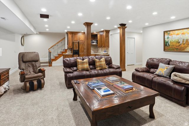 963 E OLD ENGLISH RD, Draper, UT 84020