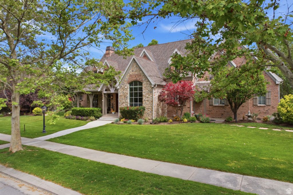 963 E OLD ENGLISH RD, Draper, UT 84020