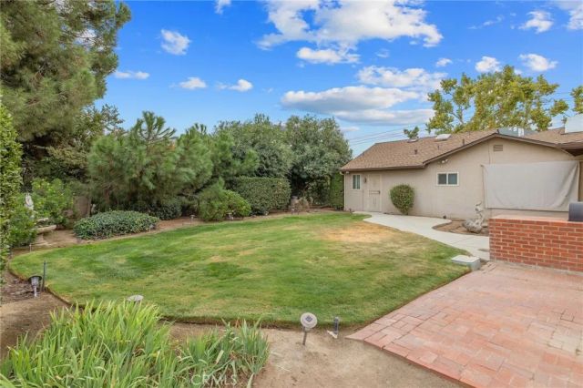 1714 N Blythe, Fresno, CA 93722