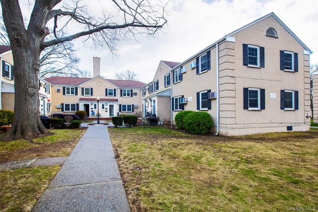 64-55 Springfield Boulevard 6455, Oakland Gardens, NY 11364