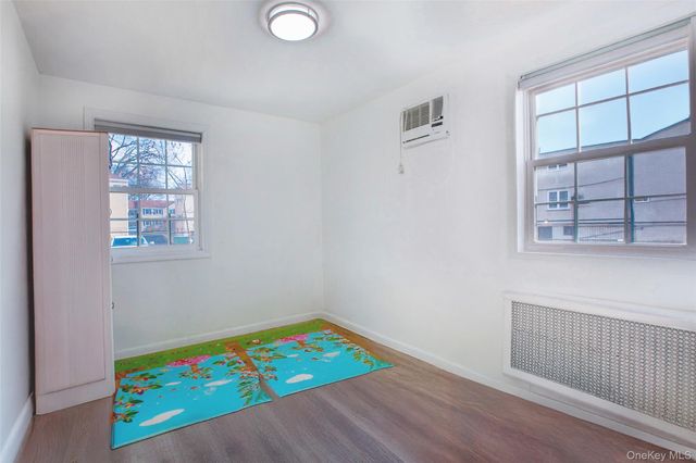 64-55 Springfield Boulevard 6455, Oakland Gardens, NY 11364