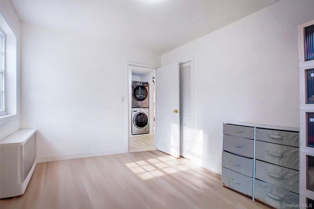 64-55 Springfield Boulevard 6455, Oakland Gardens, NY 11364