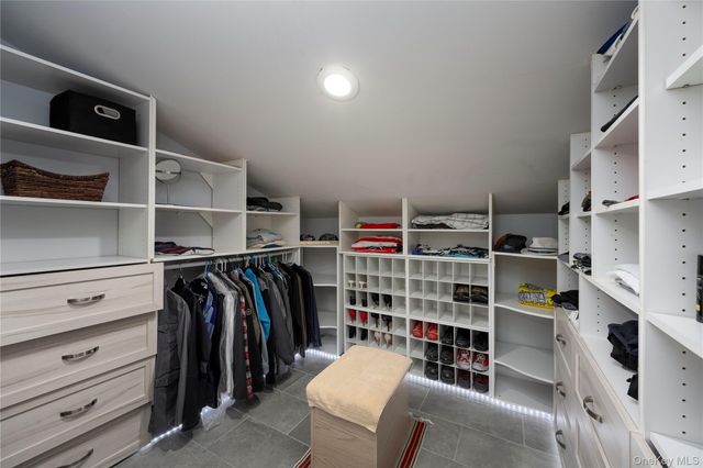 27 Spice Hill Road, Croton-on-hudson, NY 10520