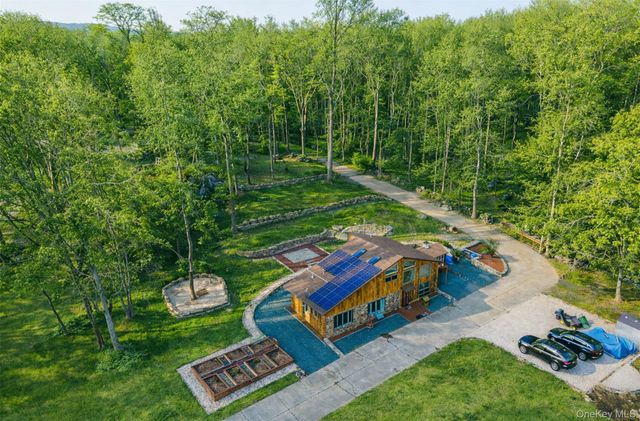 27 Spice Hill Road, Croton-on-hudson, NY 10520