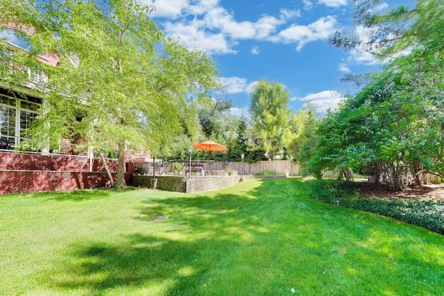 1106 Astor Place, Glencoe, IL 60022