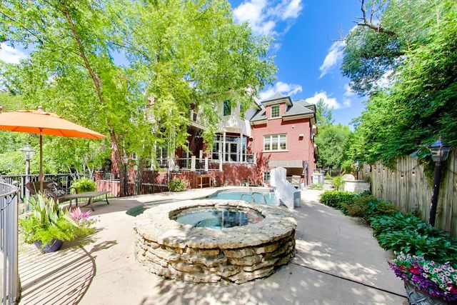 1106 Astor Place, Glencoe, IL 60022