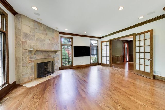 1106 Astor Place, Glencoe, IL 60022