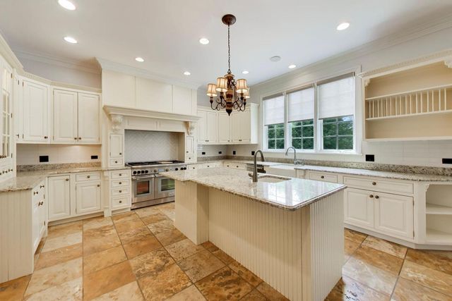 1106 Astor Place, Glencoe, IL 60022