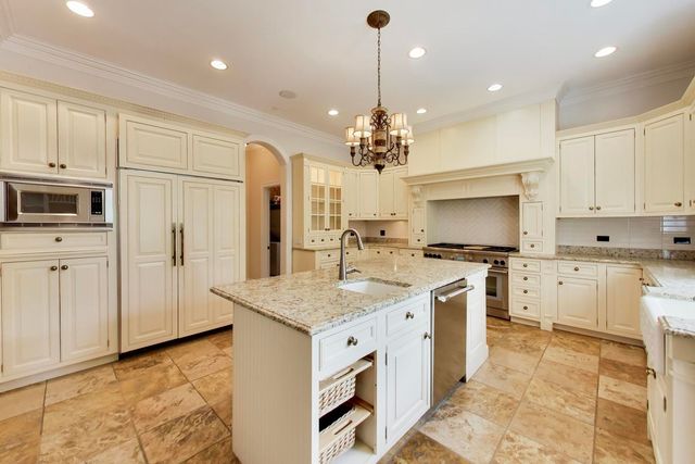 1106 Astor Place, Glencoe, IL 60022