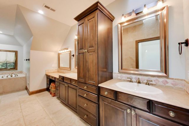 1106 Astor Place, Glencoe, IL 60022