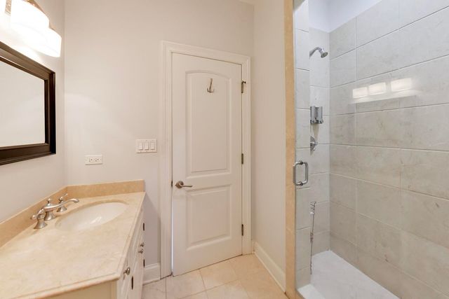 1106 Astor Place, Glencoe, IL 60022