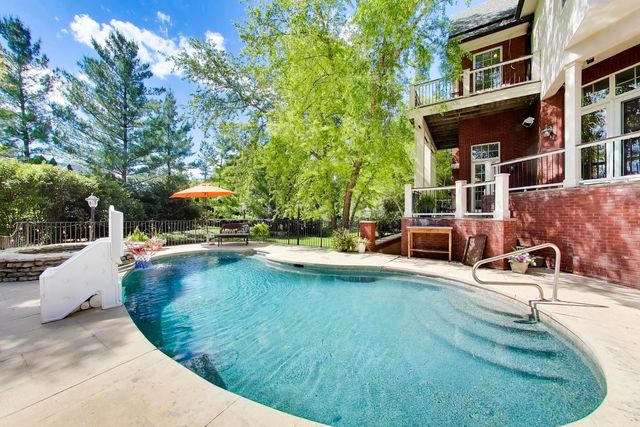 1106 Astor Place, Glencoe, IL 60022