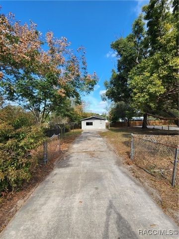 9807 Tom Street, Hudson, FL 34669