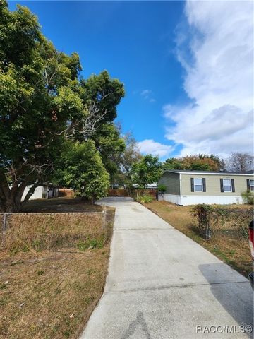 9807 Tom Street, Hudson, FL 34669