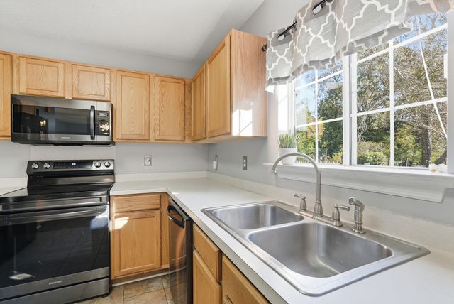 20 Creek Bend Drive, Summerville, SC 29485